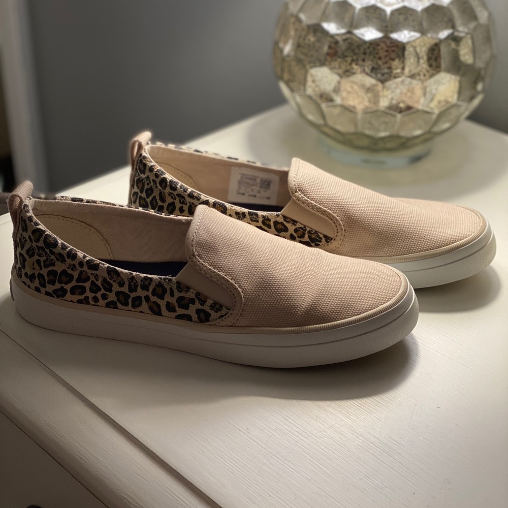 NWOT Sperry Women’s leopard boat shoes